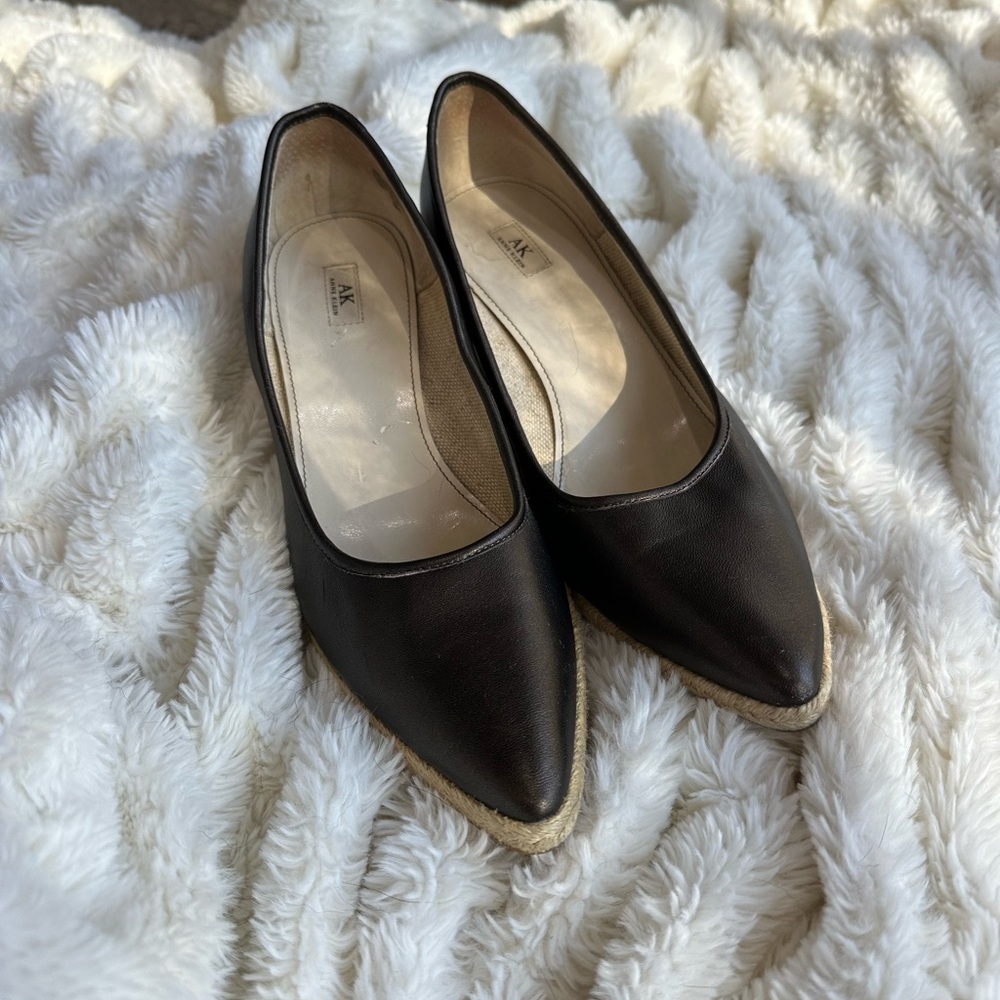 Anne Klein Black Flats Elegant Slip-On Design